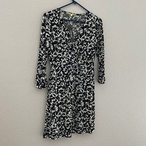 Gianni Bini Black/White V Dress Size XS NWT